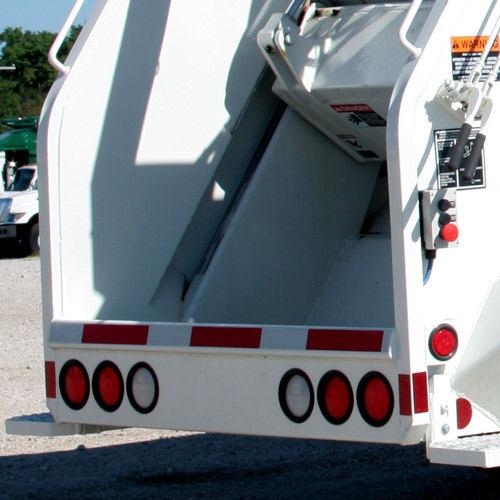 New Way’s Diamondback™ Rear Loader is adaptable for use with cart tippers.