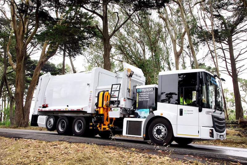 New Way and Hyzon debuted North America’s first hydrogen fuel cell-powered electric refuse vehicle (FCEV) at Waste Expo in Las Vegas in May.